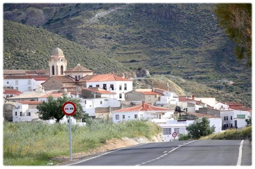 Отель La Escapada Улейла-дель-Кампо Экстерьер фото